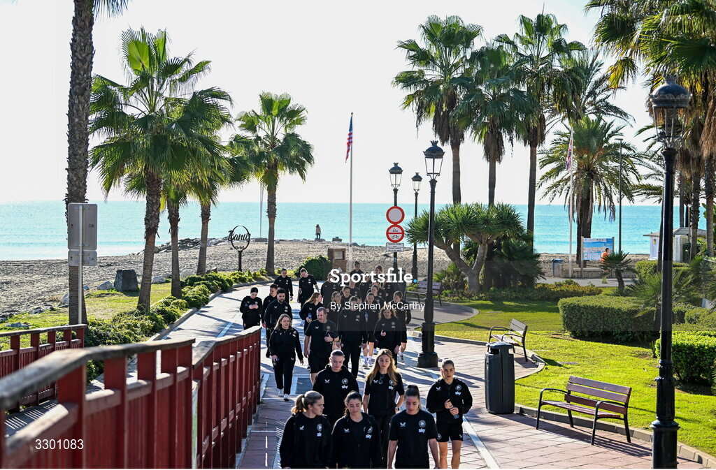 29 November 2025; Republic of Ireland players and staff during a team walk near their hotel before the women's international friendly match between Republic of Ireland and Hungary at Marbella Football Centre in Marbella, Spain. Photo by Stephen McCarthy/Sportsfile