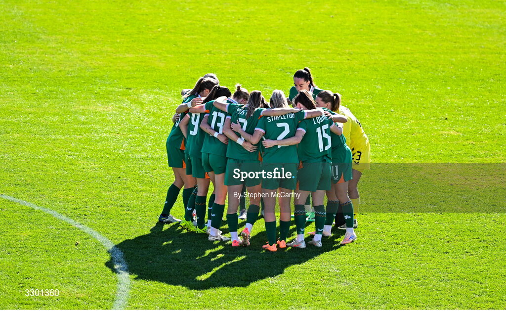 29 November 2025; Republic of Ireland players huddle during the women's international friendly match between Republic of Ireland and Hungary at Marbella Football Centre in Marbella, Spain. Photo by Stephen McCarthy/Sportsfile
