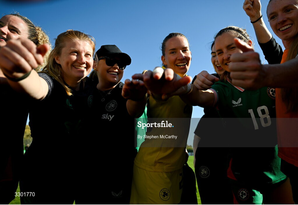 29 November 2025; Republic of Ireland players and staff, from left, performance coach Holly Pickett, team operations manager Jennifer Willmott, goalkeeper Sophie Whitehouse, Kyra Carusa and Kelly Brady after the women's international friendly match between Republic of Ireland and Hungary at Marbella Football Centre in Marbella, Spain. Photo by Stephen McCarthy/Sportsfile