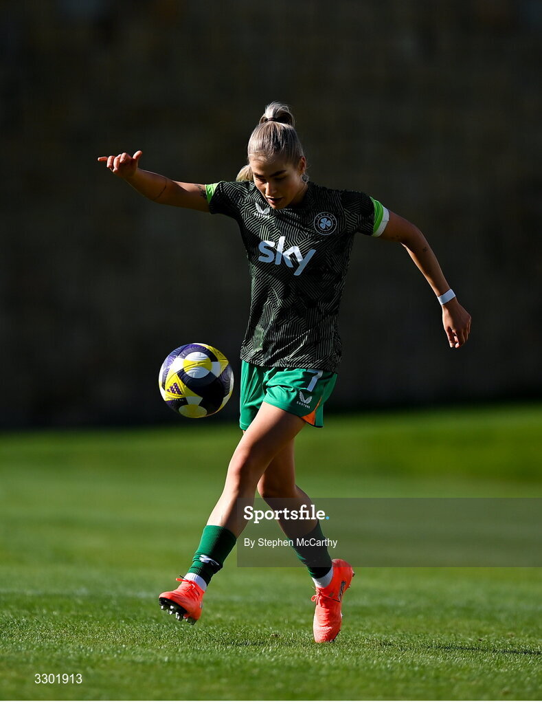 29 November 2025; Tara O'Hanlon of Republic of Ireland warms up before the women's international friendly match between Republic of Ireland and Hungary at Marbella Football Centre in Marbella, Spain. Photo by Stephen McCarthy/Sportsfile