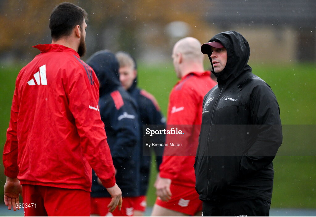 1 December 2025; Jean Kleyn, left, and Defence coach Denis Leamy during Munster Rugby squad training at the University of Limerick in Limerick. Photo by Brendan Moran/Sportsfile