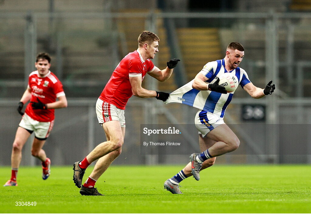 6 December 2025; James Holland of Ballyboden St Enda’s has his jersey pulled by Kevin Feely of Athy during the AIB Leinster GAA Football Senior Club Championship final match between Athy of Kildare and Ballyboden St Enda's of Dublin at Croke Park in Dublin. Photo by Thomas Flinkow/Sportsfile