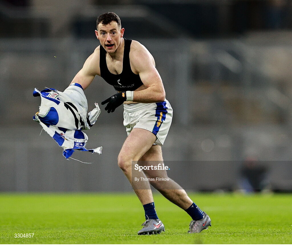 6 December 2025; Ryan Basquel of Ballyboden St Enda’s after having his jersey ripped during the AIB Leinster GAA Football Senior Club Championship final match between Athy of Kildare and Ballyboden St Enda's of Dublin at Croke Park in Dublin. Photo by Thomas Flinkow/Sportsfile