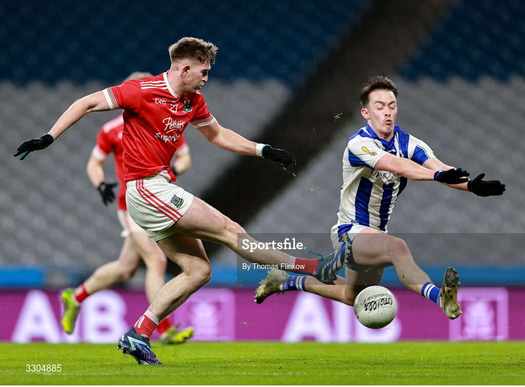 6 December 2025; Ben Purcell of Athy on his way to scoring his side's first goal despite the attention of Ryan Baynes of Ballyboden St Enda’s during the AIB Leinster GAA Football Senior Club Championship final match between Athy of Kildare and Ballyboden St Enda's of Dublin at Croke Park in Dublin. Photo by Thomas Flinkow/Sportsfile