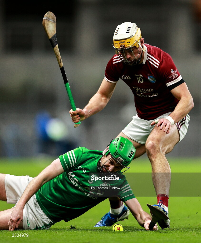 6 December 2025; Joey Holden of Shamrocks Ballyhale in action against Barry O’Connor of St Martin’s during the AIB Leinster GAA Hurling Senior Club Championship final match between St Martin's of Wexford and Shamrocks Ballyhale of Kilkenny at Croke Park in Dublin. Photo by Thomas Flinkow/Sportsfile