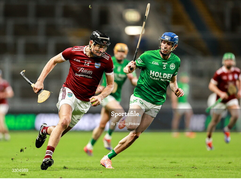 6 December 2025; Jack O’Connor of St Martin’s in action against Eoin Kenneally of Shamrocks Ballyhale during the AIB Leinster GAA Hurling Senior Club Championship final match between St Martin's of Wexford and Shamrocks Ballyhale of Kilkenny at Croke Park in Dublin. Photo by Thomas Flinkow/Sportsfile