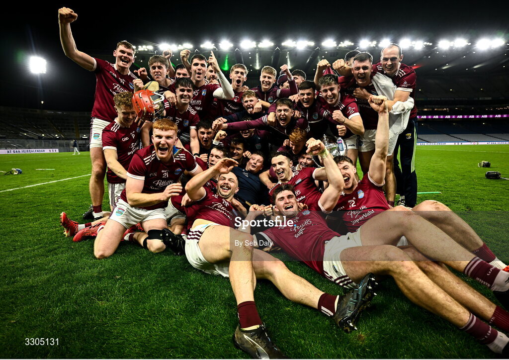 6 December 2025; St Martin's players celebrate with the O'Neill Cup after their side's victory in the AIB Leinster GAA Hurling Senior Club Championship final match between St Martin's of Wexford and Shamrocks Ballyhale of Kilkenny at Croke Park in Dublin. Photo by Seb Daly/Sportsfile