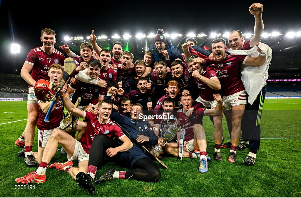 6 December 2025; St Martin's players celebrate with the O'Neill Cup after their side's victory in the AIB Leinster GAA Hurling Senior Club Championship final match between St Martin's of Wexford and Shamrocks Ballyhale of Kilkenny at Croke Park in Dublin. Photo by Seb Daly/Sportsfile