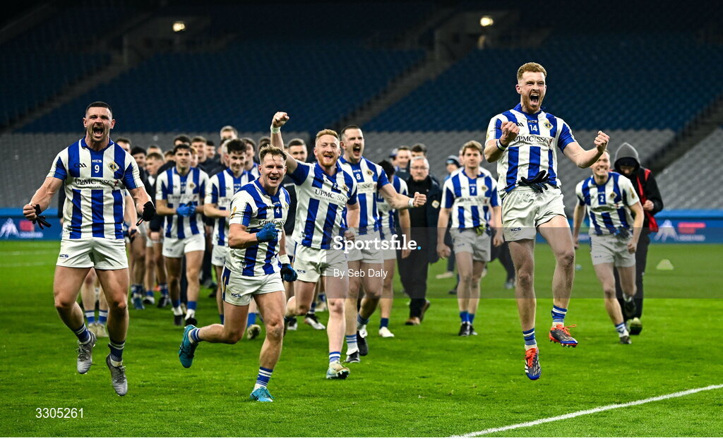 6 December 2025; Ballyboden St Enda's players celebrate after their side's victory in the AIB Leinster GAA Football Senior Club Championship final match between Athy of Kildare and Ballyboden St Enda's of Dublin at Croke Park in Dublin. Photo by Seb Daly/Sportsfile