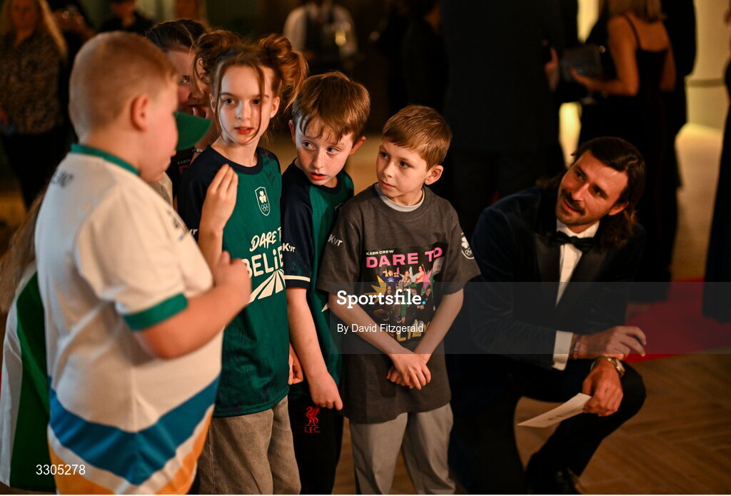 6 December 2025; Members of Kabin crew with Olympian Harry McNulty during the Team Ireland Olympic Sport Awards 2025 at The Royal Convention Centre in Dublin. Photo by David Fitzgerald/Sportsfile