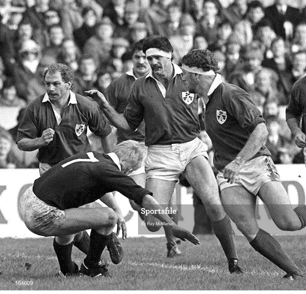 2 February 1985; Nigel Carr, left, and Willie Anderson of Ireland, centre during the Five Nations Championship match between Scotland and Ireland at Murrayfield in Edinburgh, Scotland. Photo by Ray McManus/Sportsfile
