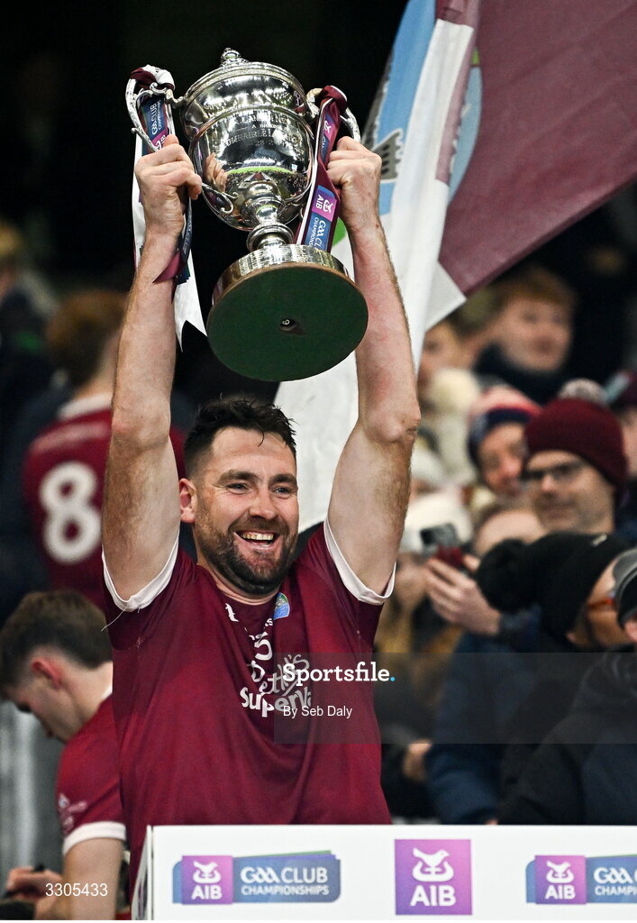6 December 2025; Daithí Waters of St Martin’s lifts the O'Neill Cup after his side's victory in the AIB Leinster GAA Hurling Senior Club Championship final match between St Martin's of Wexford and Shamrocks Ballyhale of Kilkenny at Croke Park in Dublin. Photo by Seb Daly/Sportsfile