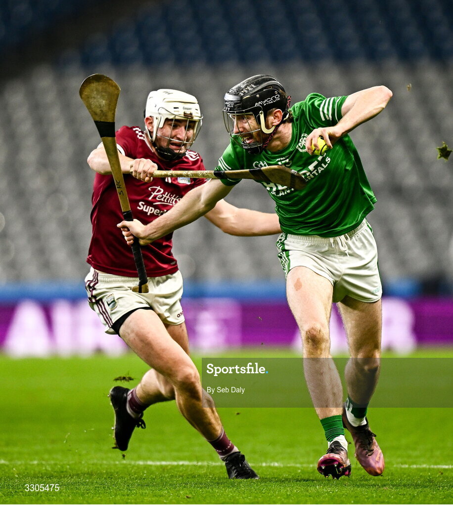 6 December 2025; Liam Barron of Shamrocks Ballyhale in action against Darren Codd of St Martin’s during the AIB Leinster GAA Hurling Senior Club Championship final match between St Martin's of Wexford and Shamrocks Ballyhale of Kilkenny at Croke Park in Dublin. Photo by Seb Daly/Sportsfile