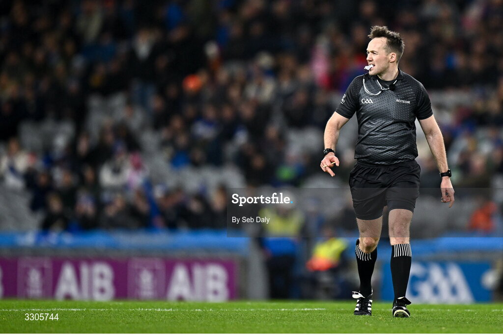 6 December 2025; Referee Alan Coyne during the AIB Leinster GAA Football Senior Club Championship final match between Athy of Kildare and Ballyboden St Enda's of Dublin at Croke Park in Dublin. Photo by Seb Daly/Sportsfile