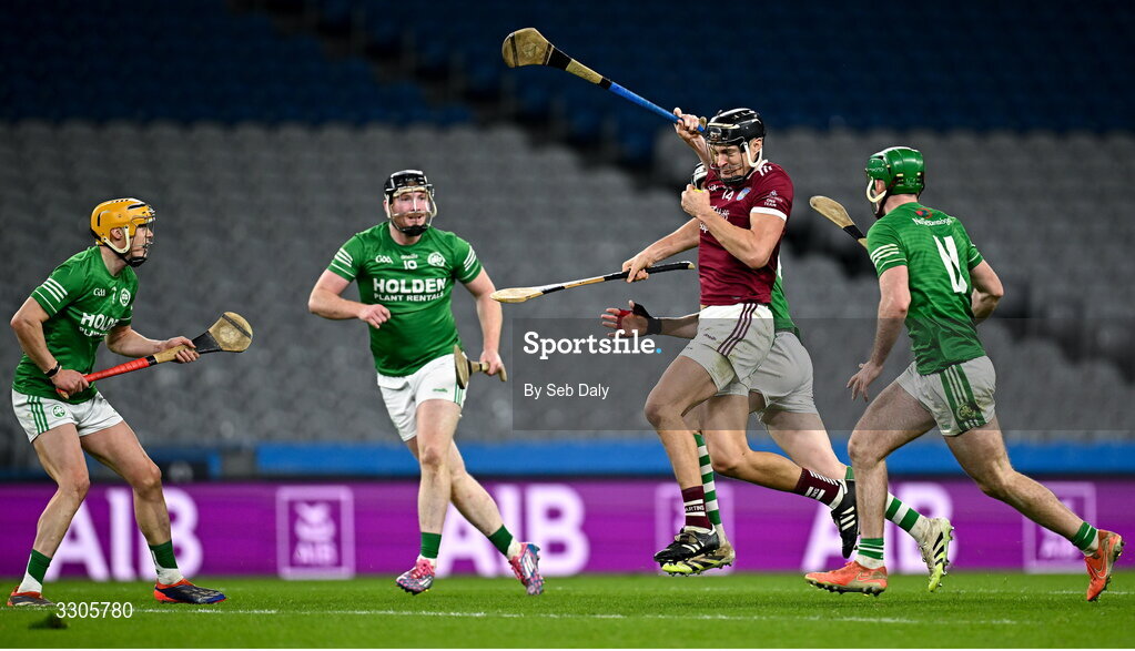 6 December 2025; Jack O’Connor of St Martin’s in action against TJ Reid of Shamrocks Ballyhale, behind, during the AIB Leinster GAA Hurling Senior Club Championship final match between St Martin's of Wexford and Shamrocks Ballyhale of Kilkenny at Croke Park in Dublin. Photo by Seb Daly/Sportsfile