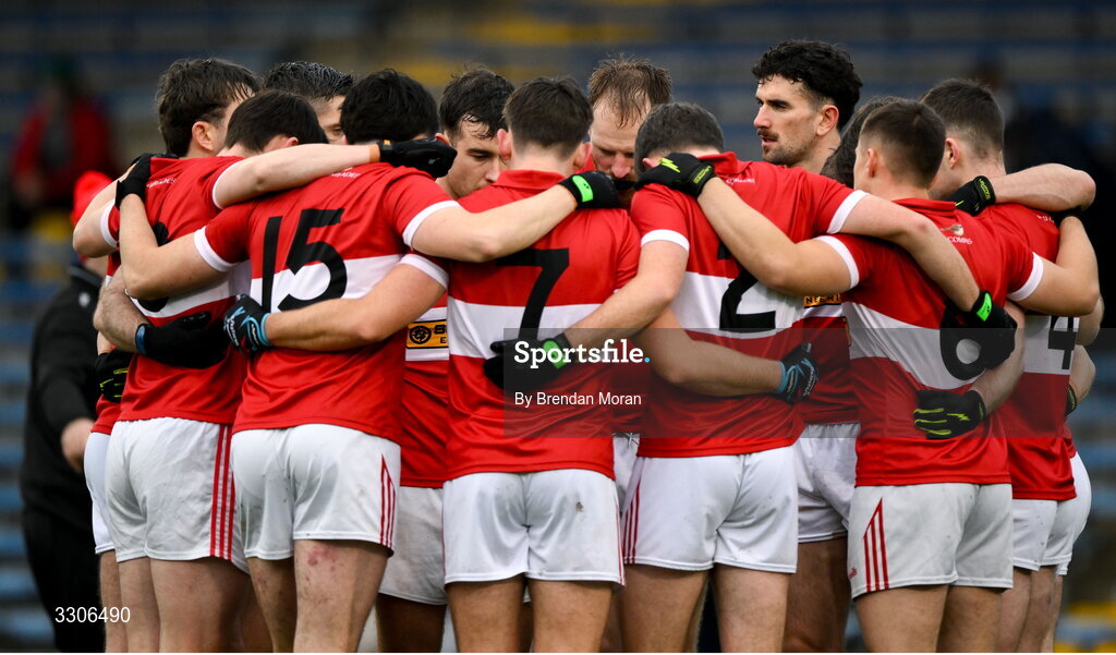 7 December 2025; Mark O'Connor of Dingle, third from right, with his teammates in a huddle before the AIB Munster GAA Football Senior Club Championship final match between Dingle and St Finbarr's at FBD Semple Stadium in Thurles, Tipperary. Photo by Brendan Moran/Sportsfile