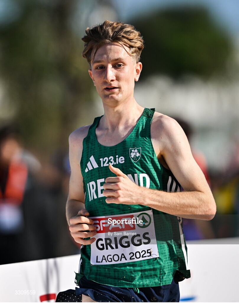14 December 2025; Nick Griggs of Ireland during the U23 men's race at the 2025 SPAR European Cross Country Championships in Lagoa, Portugal. Photo by Sam Barnes/Sportsfile