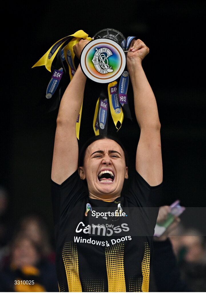 14 December 2025; Camross captain Aoife Collier lifts the Agnes O'Farrelly Cup after her side's victory in the AIB All-Ireland Camogie Intermediate Club Championship final match between Ballincollig of Cork and Camross of Laois at Croke Park in Dublin. Photo by Seb Daly/Sportsfile