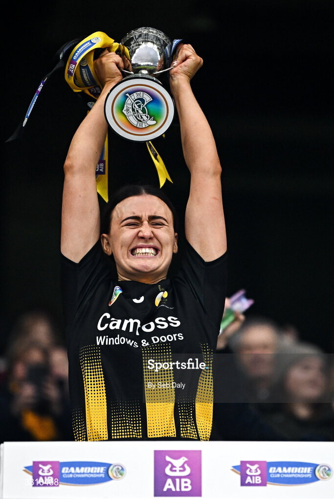 14 December 2025; Camross captain Aoife Collier lifts the Agnes O'Farrelly Cup after her side's victory in the AIB All-Ireland Camogie Intermediate Club Championship final match between Ballincollig of Cork and Camross of Laois at Croke Park in Dublin. Photo by Seb Daly/Sportsfile