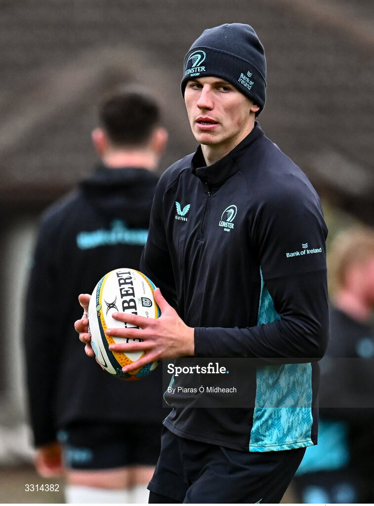 29 December 2025; Sam Prendergast during Leinster Rugby squad training at Rosemount in UCD, Dublin. Photo by Piaras Ó Mídheach/Sportsfile