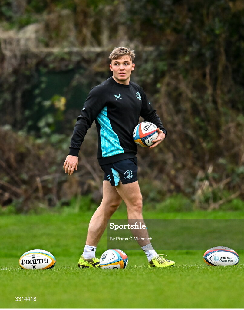29 December 2025; Fintan Gunne during Leinster Rugby squad training at Rosemount in UCD, Dublin. Photo by Piaras Ó Mídheach/Sportsfile