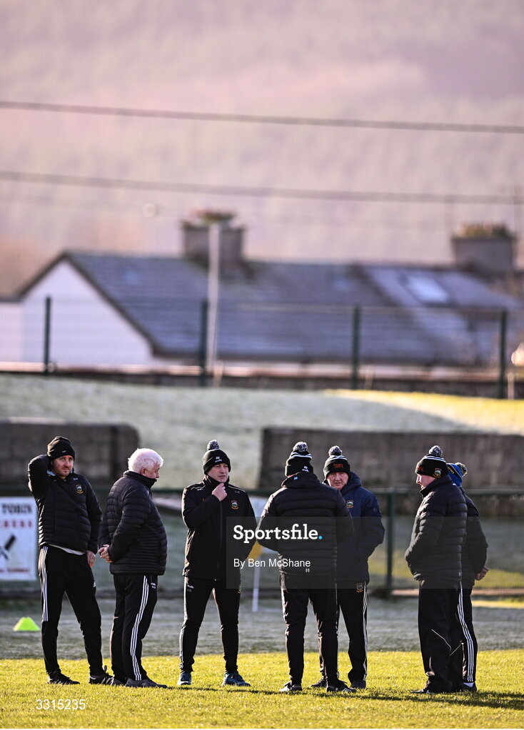 3 January 2026; Tipperary manager Liam Cahill in conversation with backroom staff before the Co-Op Superstores Munster Senior Hurling League match between Tipperary and Waterford at Clonmel Sportsfield in Clonmel, Tipperary. Photo by Ben McShane/Sportsfile