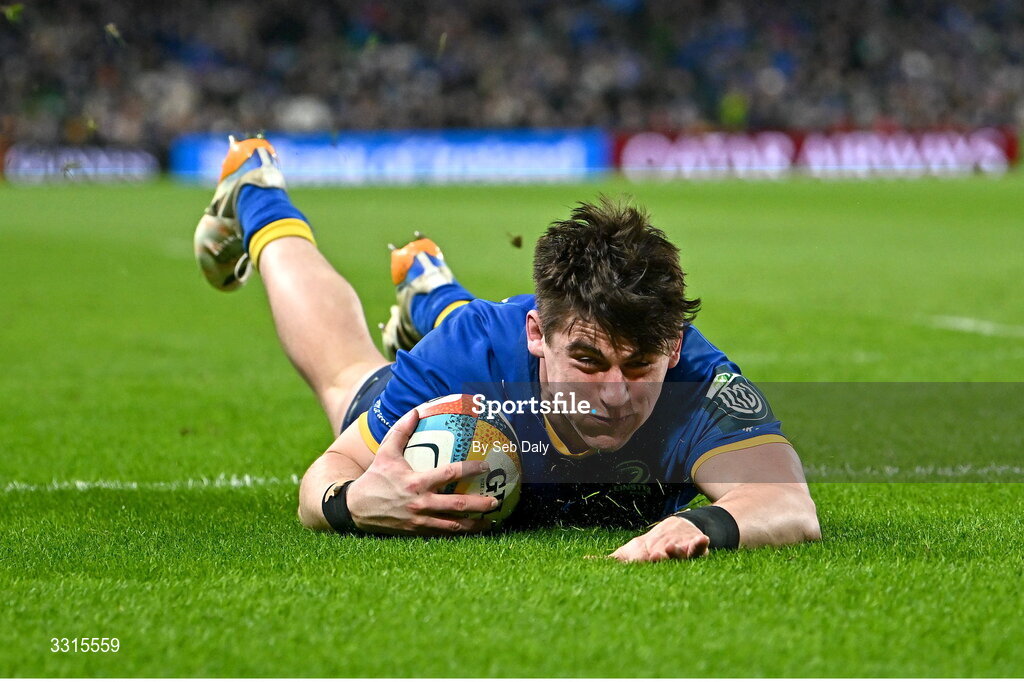 3 January 2026; Dan Sheehan of Leinster scores his side's first try during the United Rugby Championship match between Leinster and Connacht at the Aviva Stadium in Dublin. Photo by Seb Daly/Sportsfile