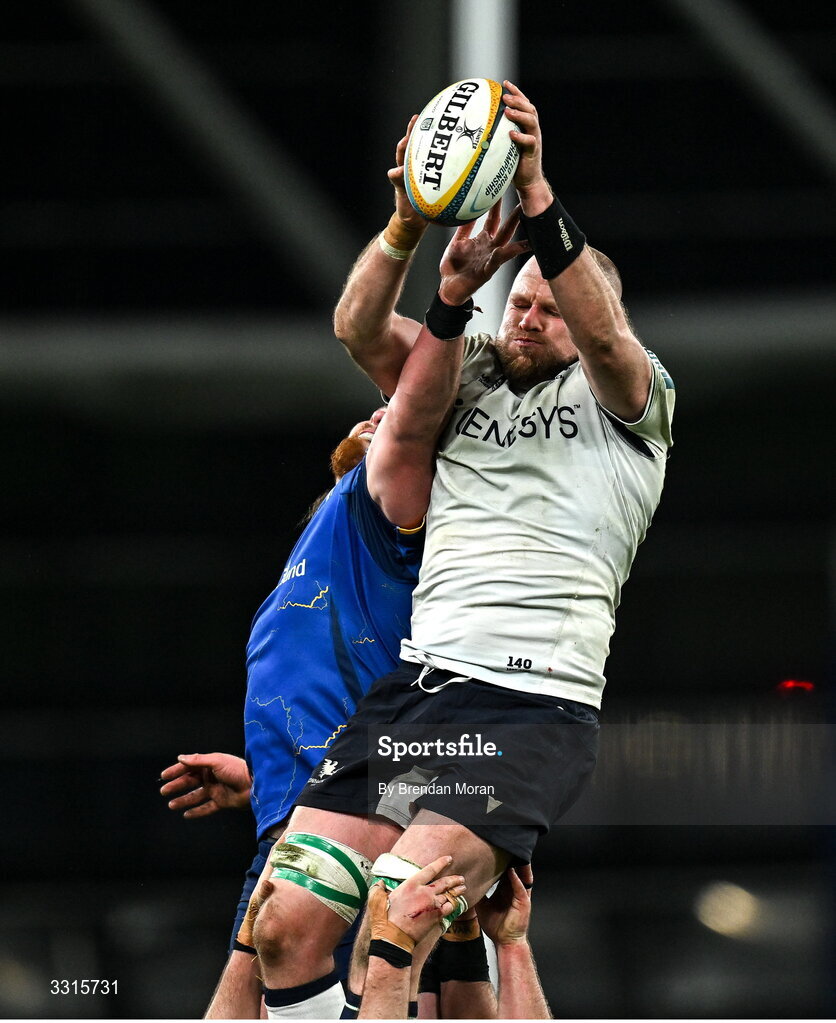 3 January 2026; Joe Joyce of Connacht and Joe McCarthy of Leinster contest a lineout during the United Rugby Championship match between Leinster and Connacht at Aviva Stadium in Dublin. Photo by Brendan Moran/Sportsfile