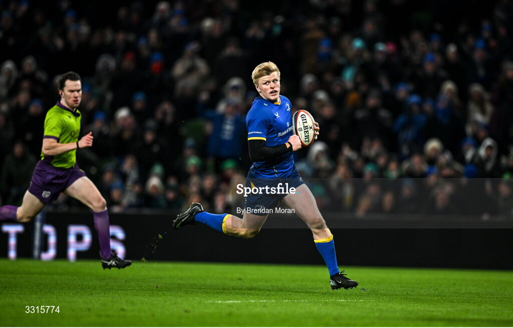 3 January 2026; Tommy O'Brien of Leinster on his way to scoring his side's seventh try during the United Rugby Championship match between Leinster and Connacht at Aviva Stadium in Dublin. Photo by Brendan Moran/Sportsfile