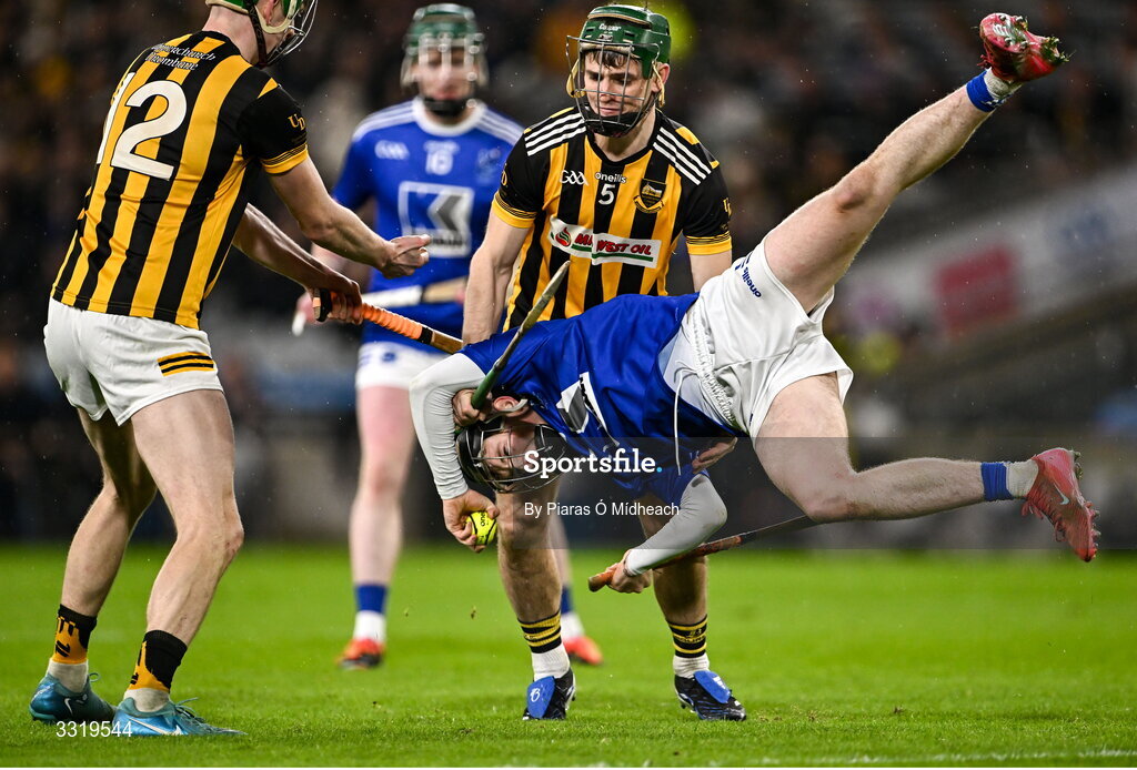 10 January 2026; Fionn Delaney of Tooreen in action against Niall Grant of Upperchurch-Drombane during the AIB GAA Hurling All-Ireland Intermediate Club Championship final match between Tooreen of Mayo and Upperchurch-Drombane of Tipperary at Croke Park in Dublin. Photo by Piaras Ó Mídheach/Sportsfile