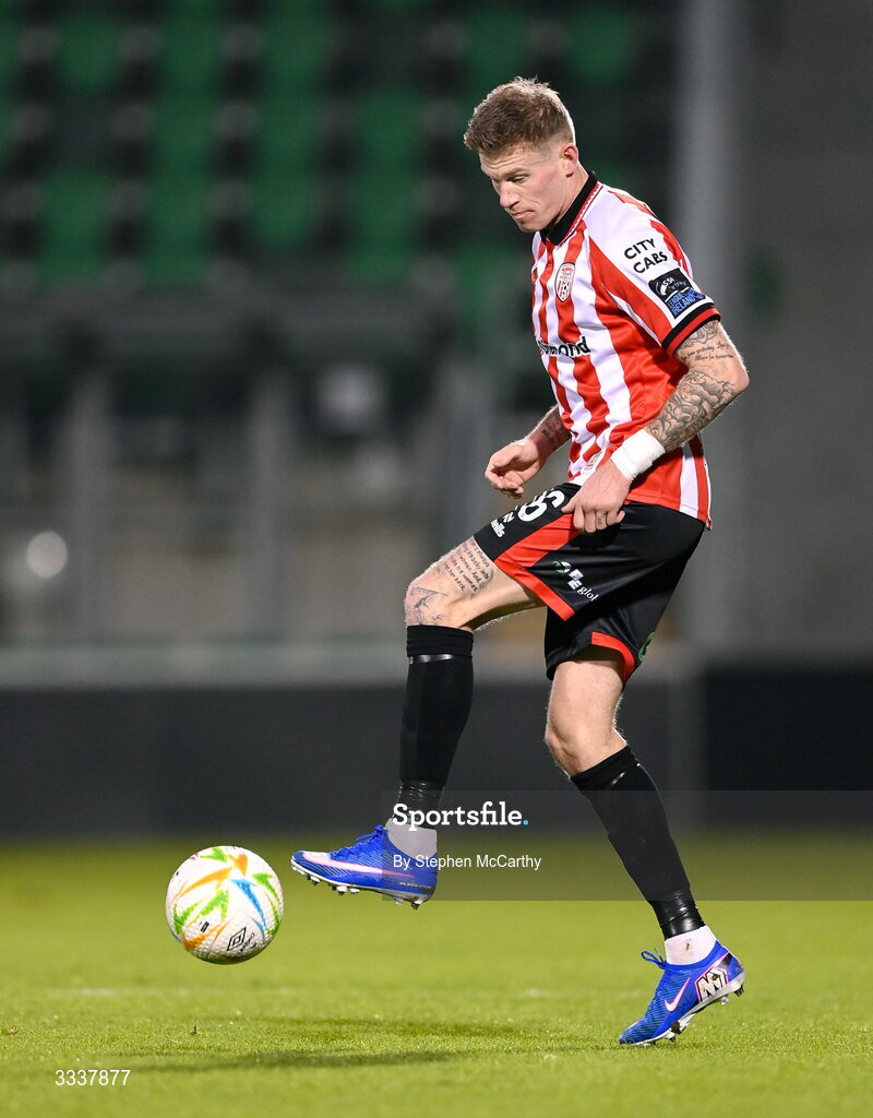 31 January 2026; James McClean of Derry City during the 2026 Men's President's Cup final match between Shamrock Rovers and Derry City at Tallaght Stadium in Dublin. Photo by Stephen McCarthy/Sportsfile