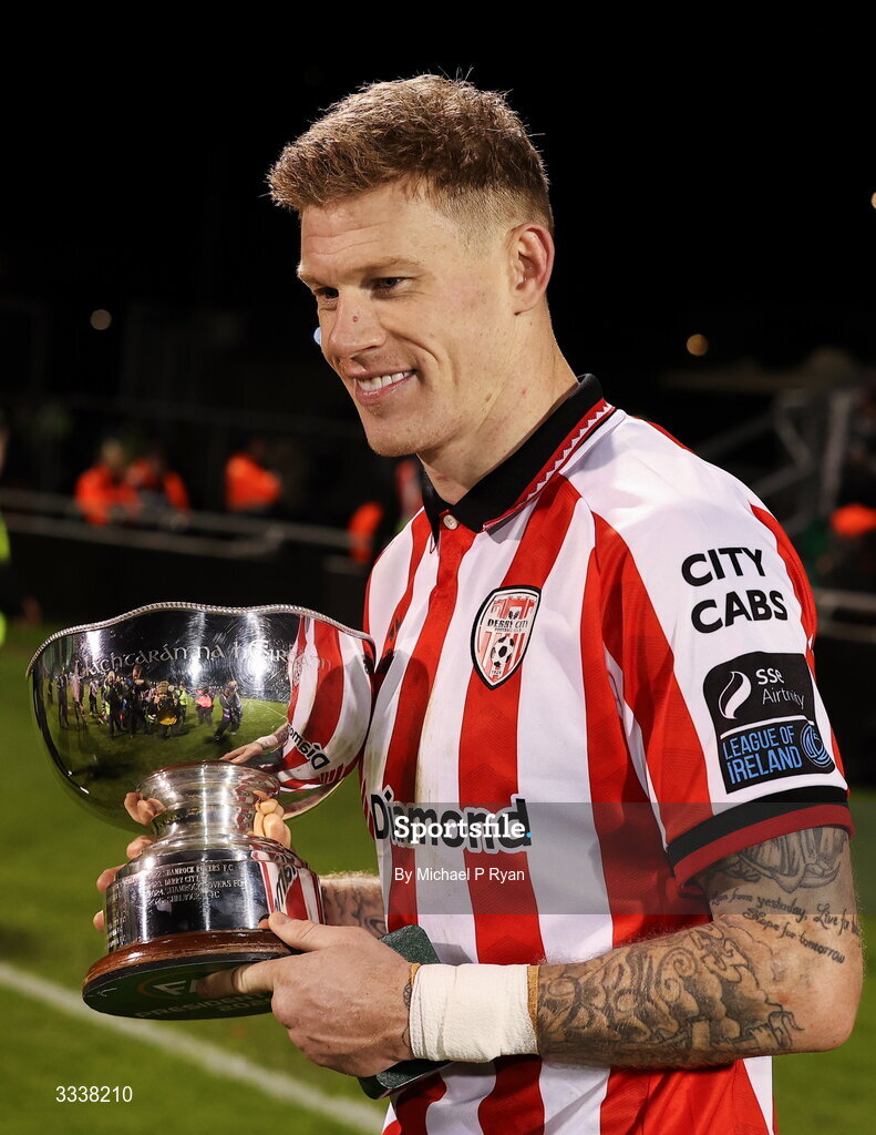 31 January 2026; James McClean of Derry City celebrates with the President's Cup afte the 2026 Men's President's Cup final match between Shamrock Rovers and Derry City at Tallaght Stadium in Dublin. Photo by Michael P Ryan/Sportsfile