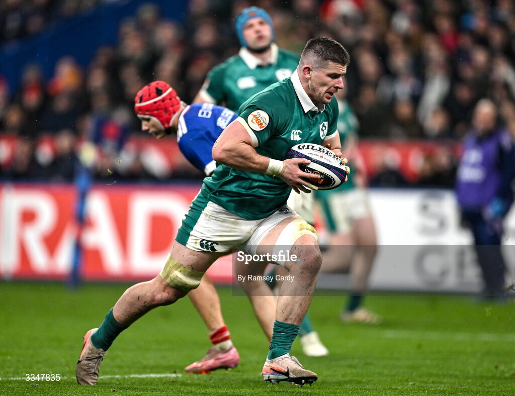 5 February 2026; Nick Timoney of Ireland on his way to scoring his side's first try during the Guinness 6 Nations Rugby Championship match between France and Ireland at Stade de France in Paris, France. Photo by Ramsey Cardy/Sportsfile