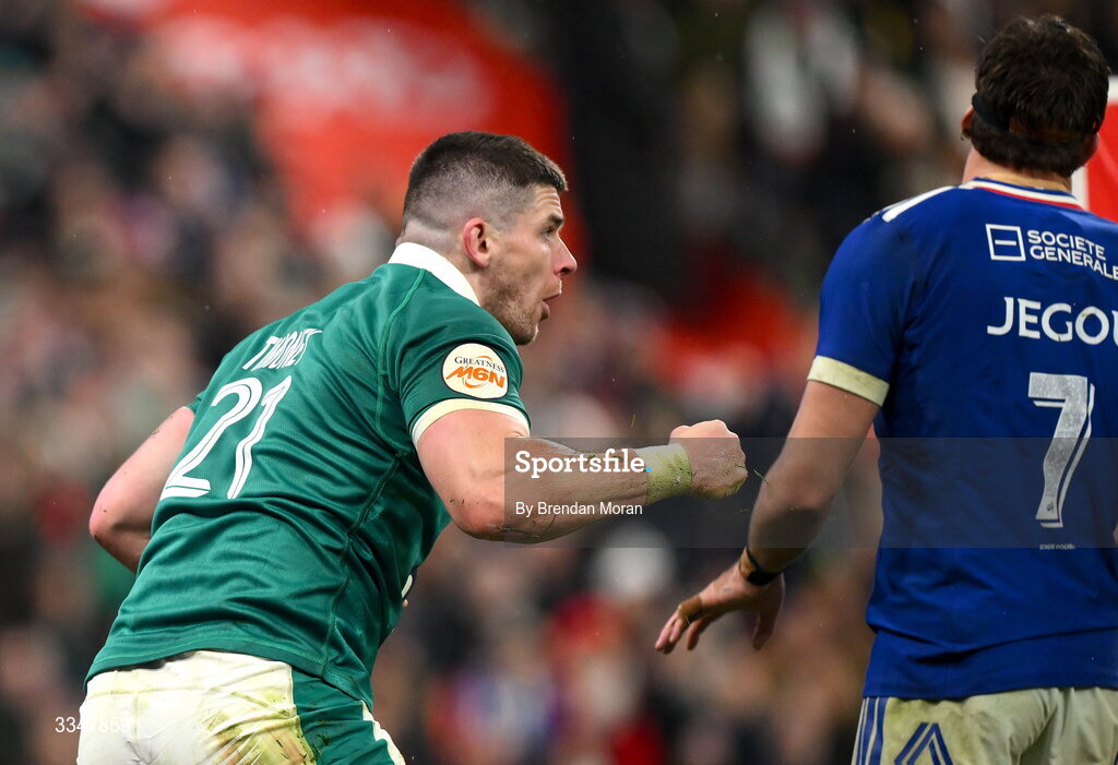 5 February 2026; Nick Timoney of Ireland celebrates after scoring his side's first try during the Guinness 6 Nations Rugby Championship match between France and Ireland at Stade de France in Paris, France. Photo by Brendan Moran/Sportsfile
