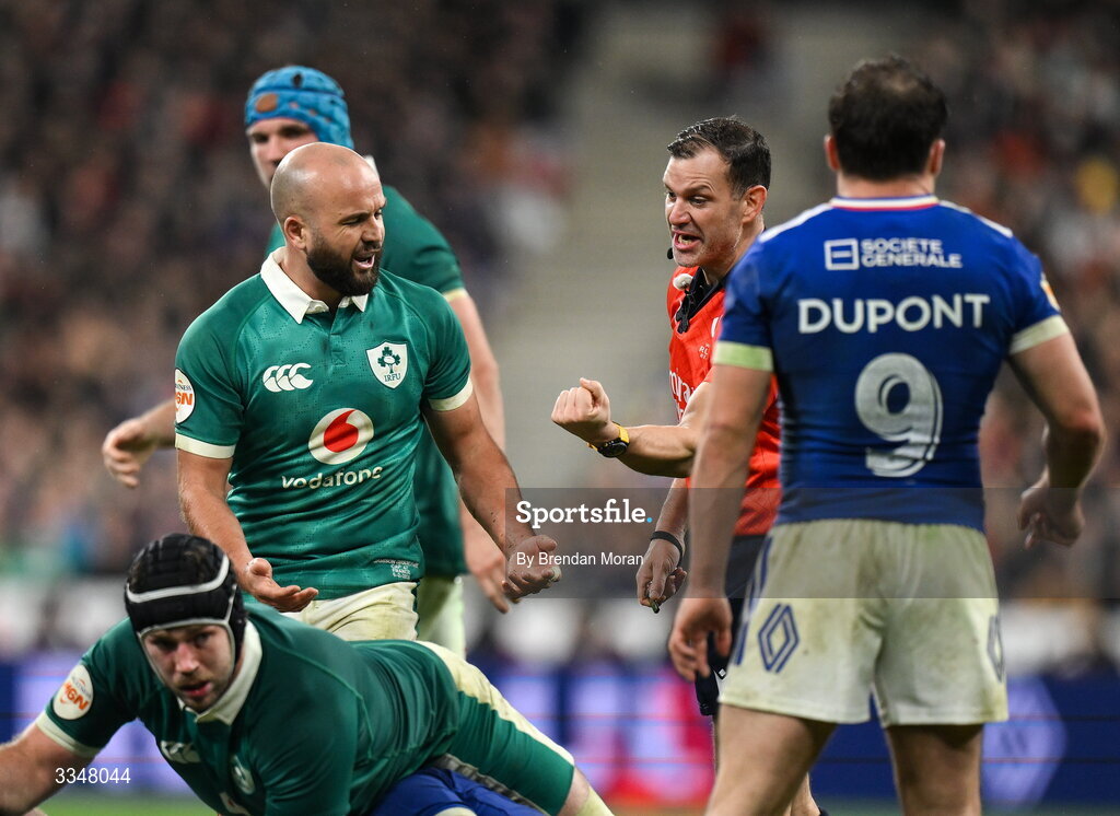 5 February 2026; Jamison Gibson-Park of Ireland reacts towards referee Karl Dickson during the Guinness 6 Nations Rugby Championship match between France and Ireland at Stade de France in Paris, France. Photo by Brendan Moran/Sportsfile
