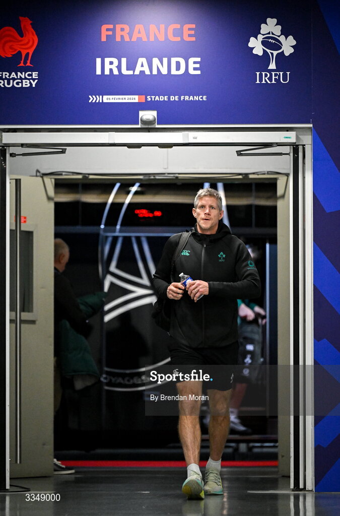 5 February 2026; Ireland assistant coach Simon Easterby arrives before the Guinness 6 Nations Rugby Championship match between France and Ireland at Stade de France in Paris, France. Photo by Brendan Moran/Sportsfile