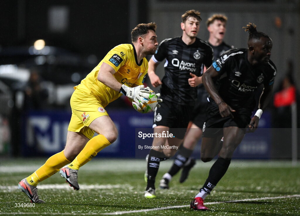 6 February 2026; Sligo Rovers goalkeeper Sam Sargeant during the SSE Airtricity Men's Premier Division match between Derry City and Sligo Rovers at The Ryan McBride Brandywell Stadium in Derry. Photo by Stephen McCarthy/Sportsfile