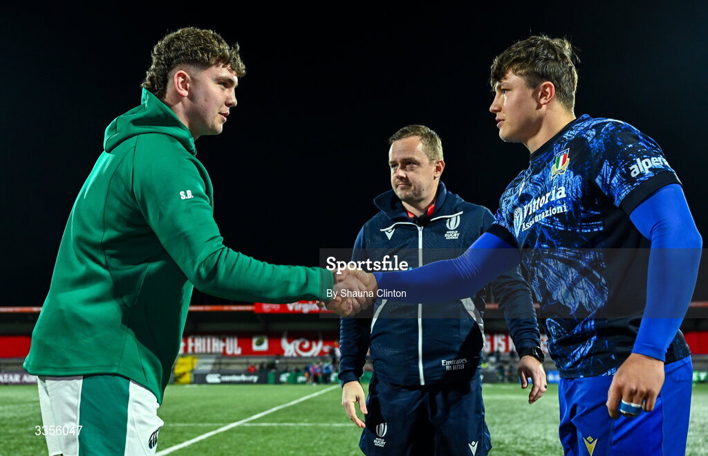 13 February 2026; Referee Luke Rogan, centre, is joined by Ireland captain Sami Bishti, left, and Italy captain Riccardo Casarin for the coin toss ahead of the U20 Six Nations Rugby Championship match between Ireland and Italy at Virgin Media Park in Cork. Photo by Shauna Clinton/Sportsfile