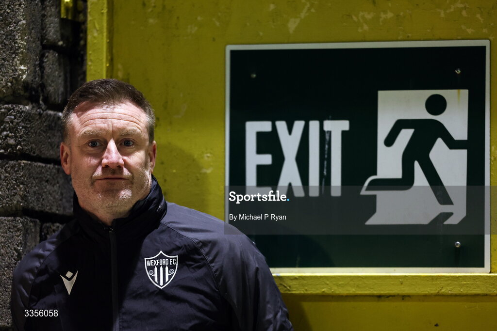 13 February 2026; Wexford manager Stephen Elliott before the SSE Airtricity Men's First Division match between Cobh Ramblers and Wexford at St Colman's Park in Cobh, Cork. Photo by Michael P Ryan/Sportsfile