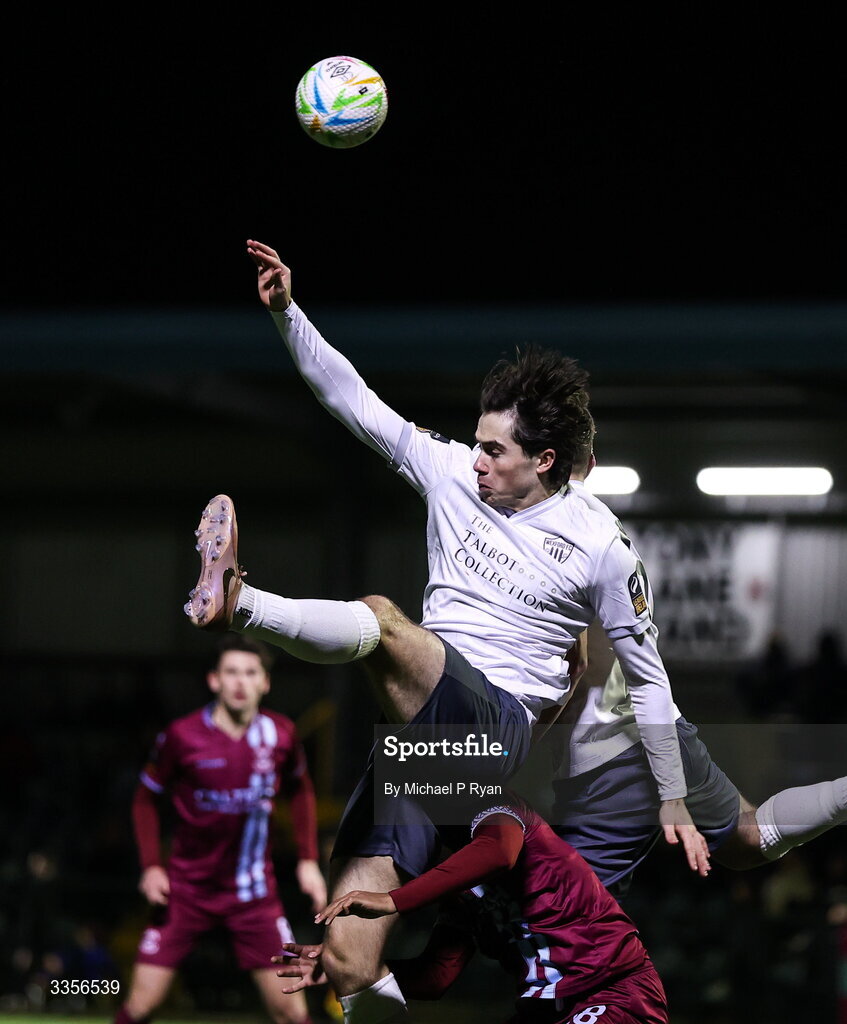 13 February 2026; Adam Verdon of Wexford in action against Claudio Osario of Cobh Ramblers during the SSE Airtricity Men's First Division match between Cobh Ramblers and Wexford at St Colman's Park in Cobh, Cork. Photo by Michael P Ryan/Sportsfile