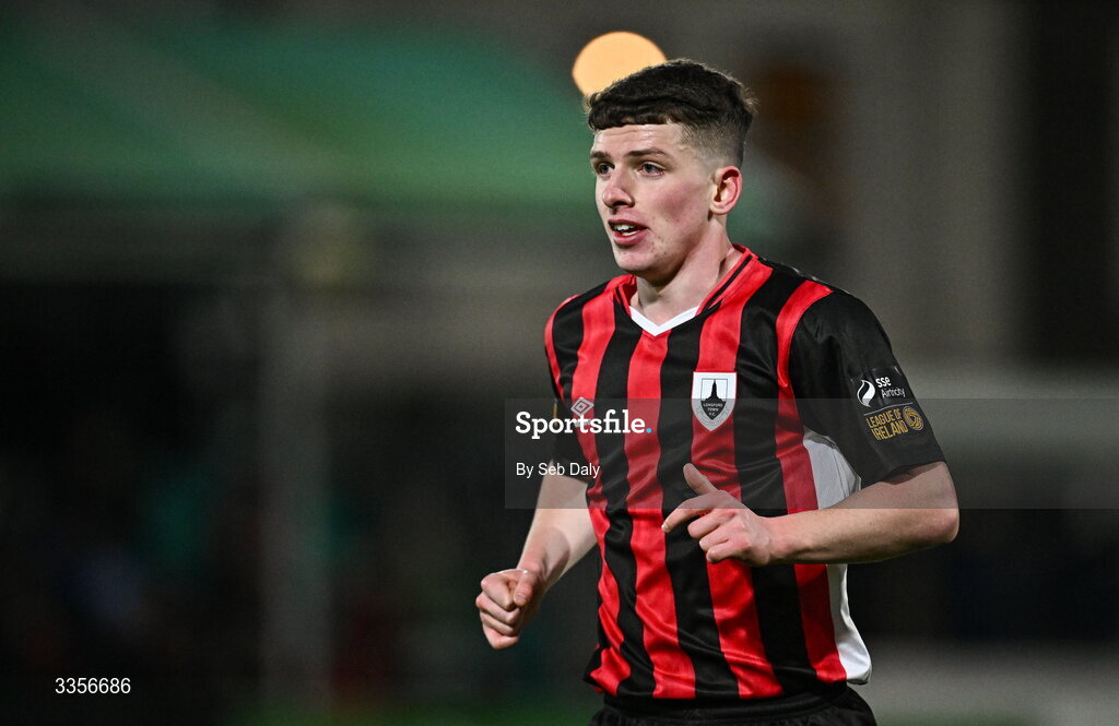 13 February 2026; Sean Moore of Longford Town during the SSE Airtricity Men's First Division match between Bray Wanderers and Longford Town at Carlisle Grounds in Bray, Wicklow. Photo by Seb Daly/Sportsfile