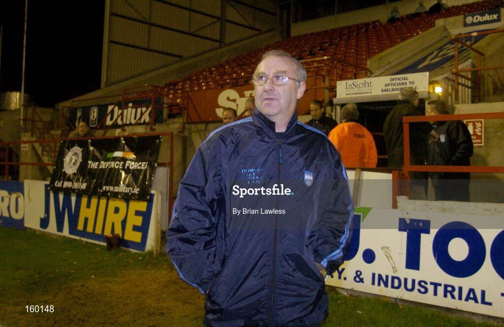 4 November 2004; Newly appointed Dublin City manager Dermot Keely makes his way to the dugout for the start of the match. eircom League, Premier Division, Dublin City v Drogheda United, Tolka Park, Dublin. Picture credit; Brian Lawless / SPORTSFILE