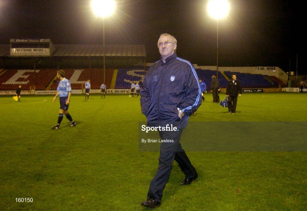 4 November 2004; Newly appointed Dublin City manager Dermot Keely makes his way to the dugout for the start of the match. eircom League, Premier Division, Dublin City v Drogheda United, Tolka Park, Dublin. Picture credit; Brian Lawless / SPORTSFILE