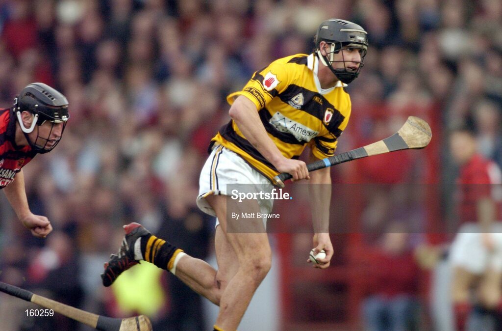 31 October 2004; Setanta O hAilpin, Na Pairsaigh, in action against Cloyne. Cork County Senior Hurling Final, Na Piarsaigh v Cloyne, Pairc Ui Chaoimh, Cork. Picture credit; Matt Browne / SPORTSFILE