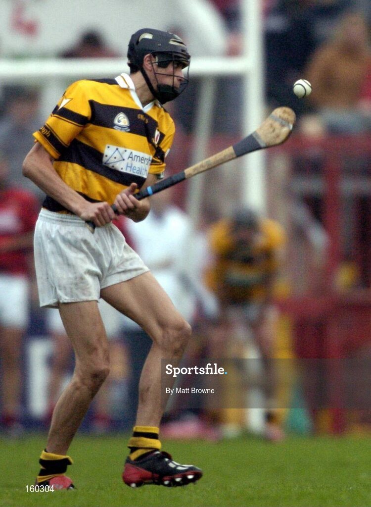31 October 2004; Aisake O hAilpin, Na Pairsaigh, in action against Cloyne. Cork County Senior Hurling Final, Na Piarsaigh v Cloyne, Pairc Ui Chaoimh, Cork. Picture credit; Matt Browne / SPORTSFILE