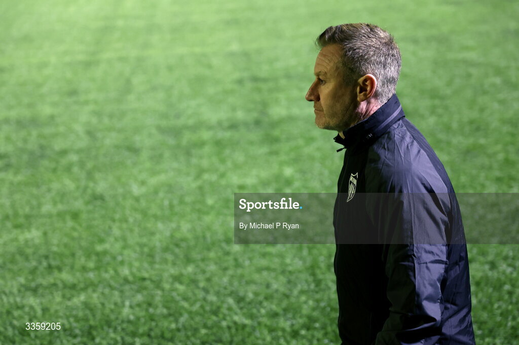 13 February 2026; Wexford manager Stephen Elliott during the SSE Airtricity Men's First Division match between Cobh Ramblers and Wexford at St Colman's Park in Cobh, Cork. Photo by Michael P Ryan/Sportsfile