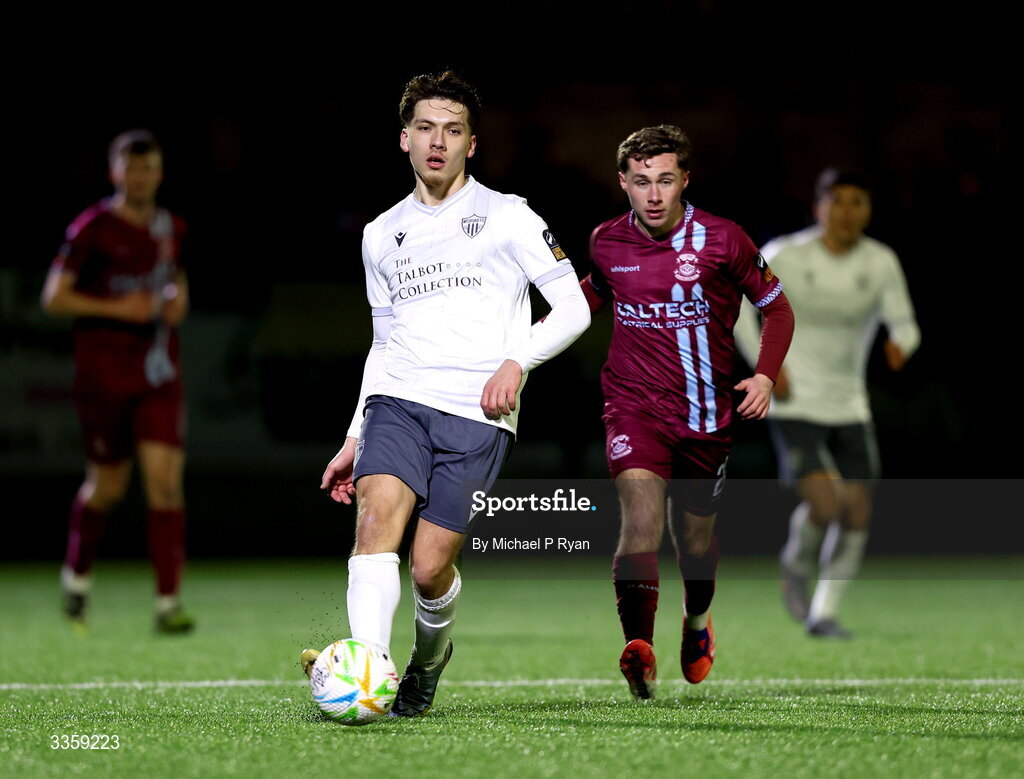 13 February 2026; Zayd Abada of Wexford in action against Mikey Carroll of Cobh Ramblers during the SSE Airtricity Men's First Division match between Cobh Ramblers and Wexford at St Colman's Park in Cobh, Cork. Photo by Michael P Ryan/Sportsfile
