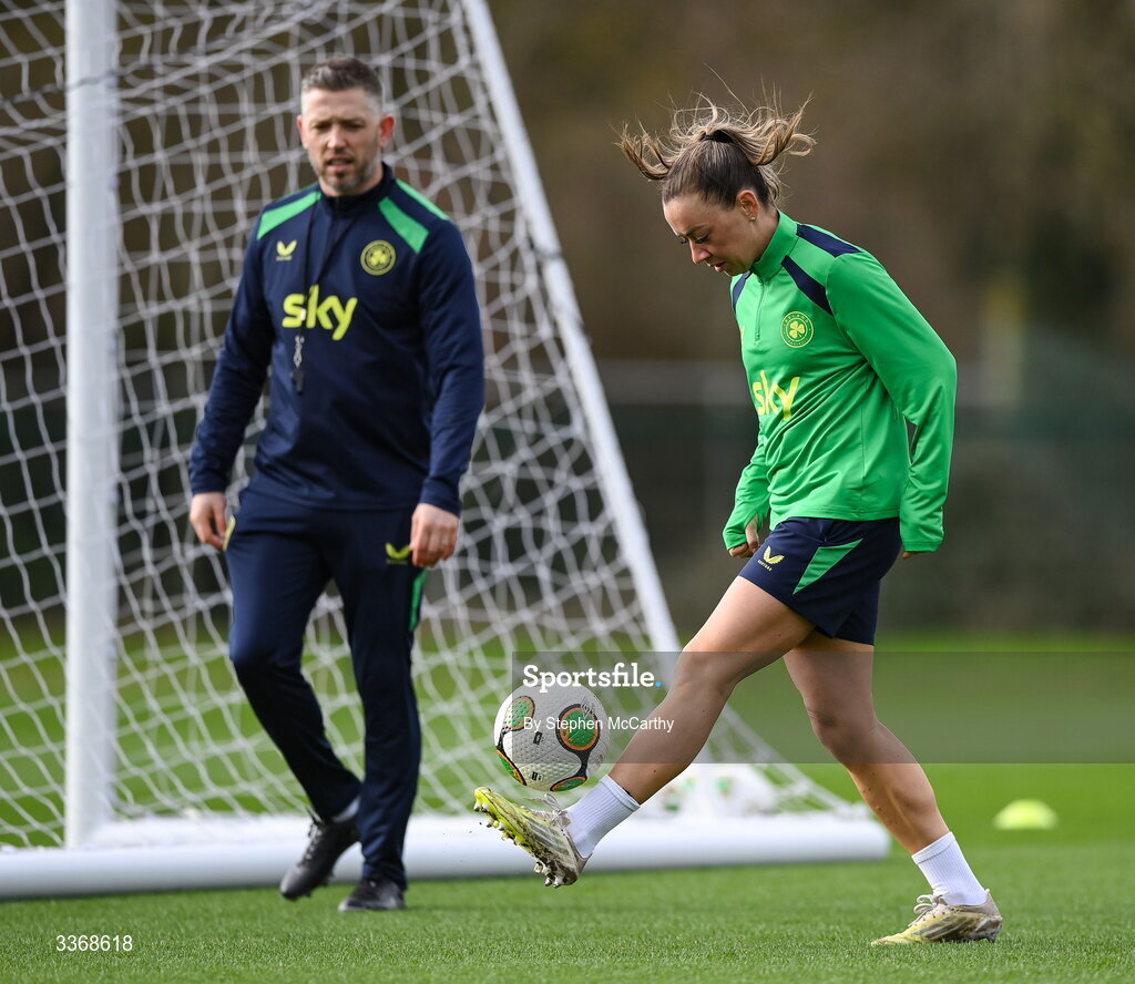 26 February 2026; Katie McCabe and assistant coach Gary Cronin during a Republic of Ireland women training session at the FAI National Training Centre in Abbotstown, Dublin. Photo by Stephen McCarthy/Sportsfile