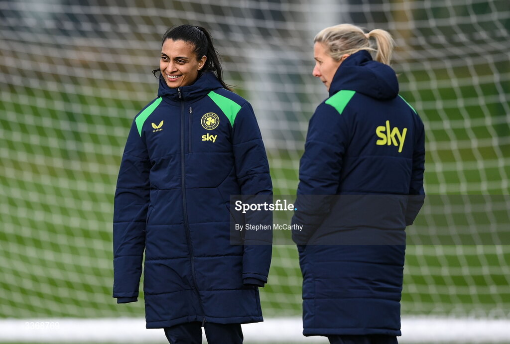 26 February 2026; Performance analyst Jasmine Mander, left, and head coach Carla Ward during a Republic of Ireland women training session at the FAI National Training Centre in Abbotstown, Dublin. Photo by Stephen McCarthy/Sportsfile