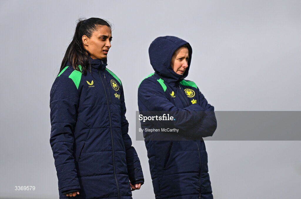 26 February 2026; Performance analyst Jasmine Mander, left, and head coach Carla Ward during a Republic of Ireland women training session at the FAI National Training Centre in Abbotstown, Dublin. Photo by Stephen McCarthy/Sportsfile